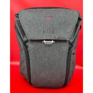 PEAK Design: 30L Everyday Backpack Charcoal/Red V1 - Photo Carry Camera Laptop
